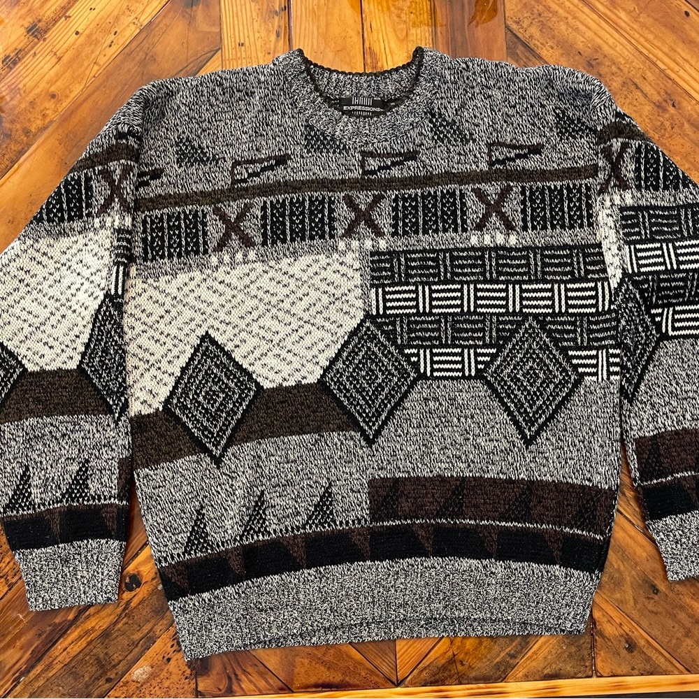 Expression vintage geometric sweater.. men or women xlarge